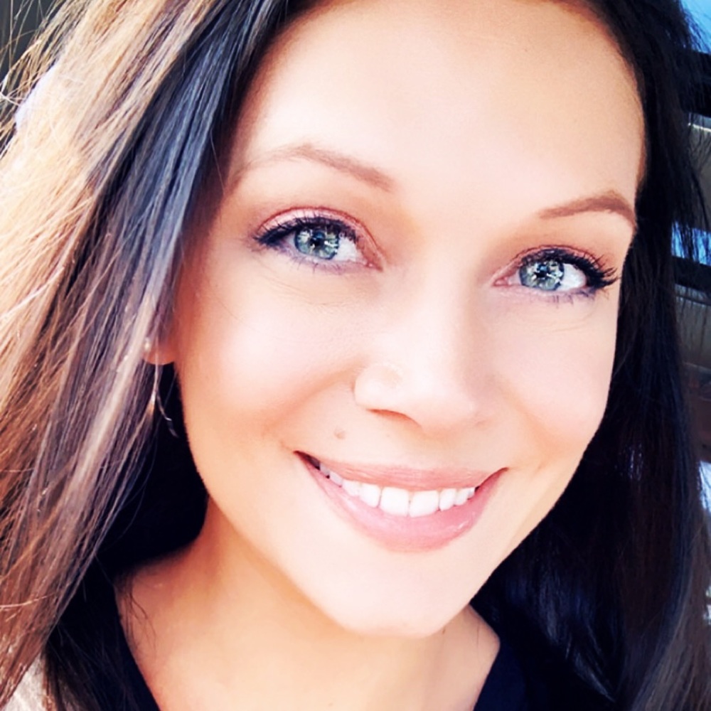 Meet your Posher, Lina